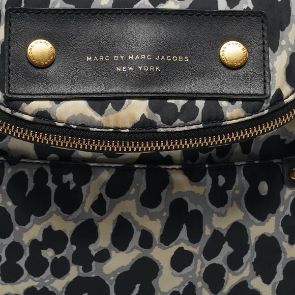 Marc By Marc Jacobs Preppy Natasha Black/white Leopard Print Nylon Crossbody Bag - Picture 5 of 7